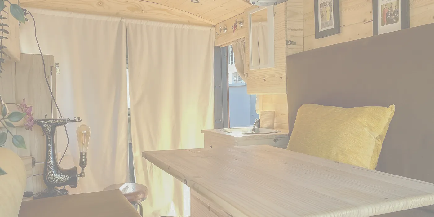 Intérieur de van aménagé