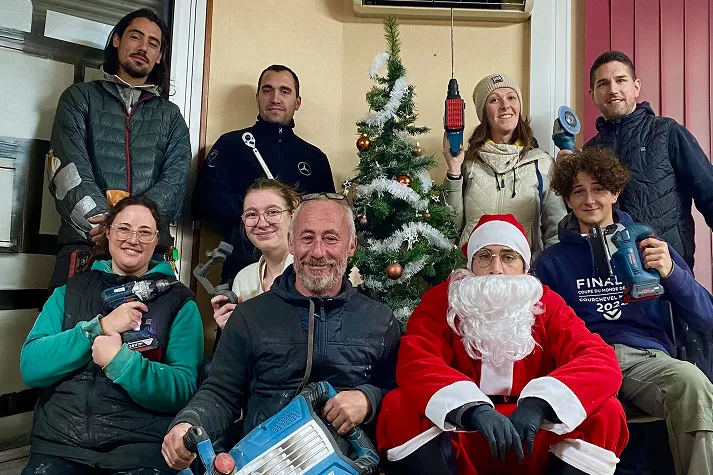 Equipe de Van Road Evasion